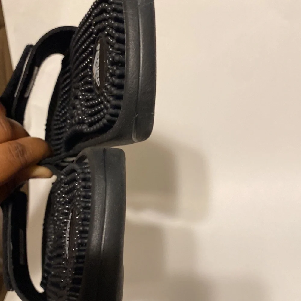 adidas kids slides shoes size 5 black & white color